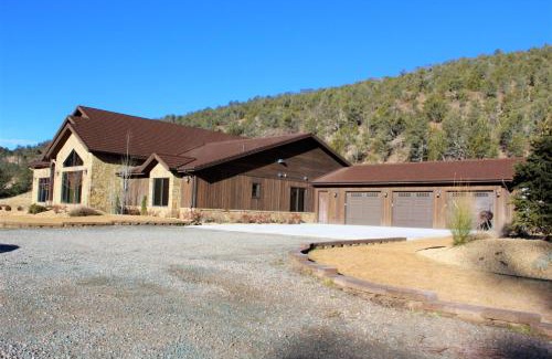 Alto Casa | Flying Bear Ranch