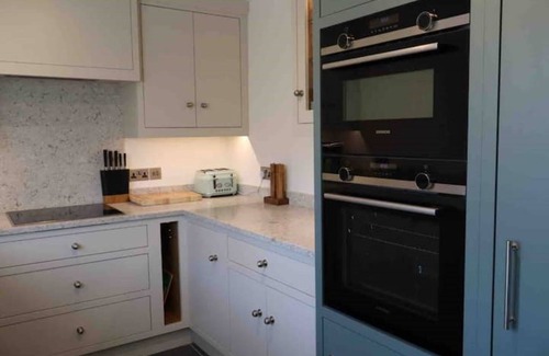 Austwick Cabaña | Folly Cottage: A Cosy, Dog friendly cottage in a village in North Yorks Dales.