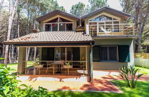 Golem Villa | Forest Cottage - middle of forest & near the beach