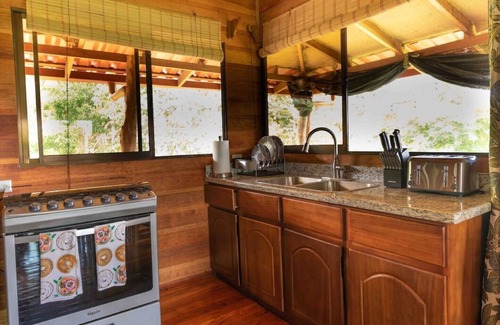 Peñas Blancas Cabaña | Forest-flame 2 Bedroom house and 1 bath in Costa Rica