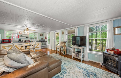 Mentone Cabaña | escríbame en la cabaña de Forget-Me-Knot. . .