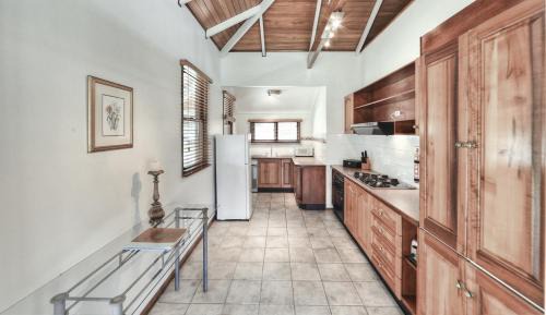 Norfolk Island Casa | Forrester Court Cliff Top Cottages