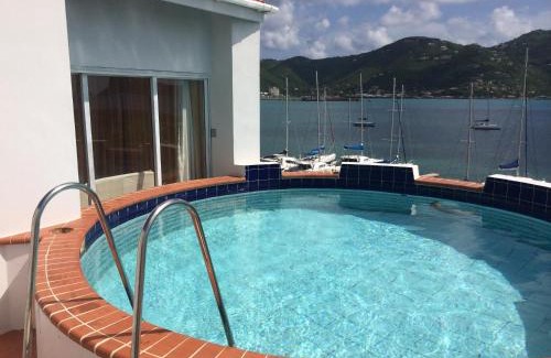 Waterfront Hotel | Fort Burt Hotel