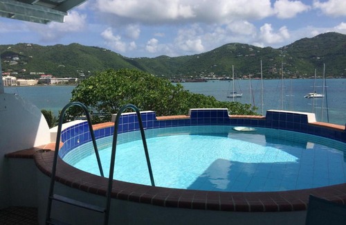 Waterfront Hotel | Fort Burt Hotel