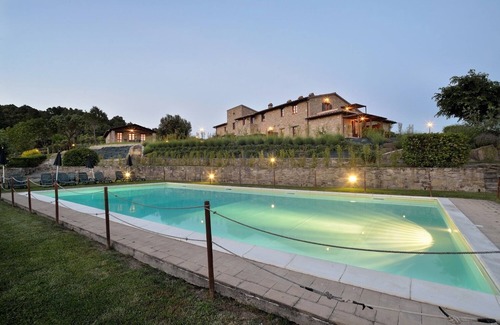 Gualdo Cattaneo Apartamento | Forte Sorgnano con castillo, apartamentos, restaurante, área de relax y granja.