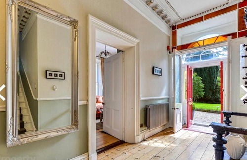 Londonderry Villa | Fountain Hill House