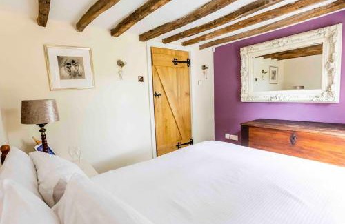 Darton Casa | Four bed barn conversion Junction 37 38 M1