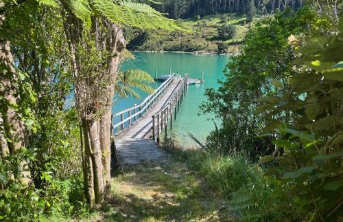 Saint Omer Casa | Four Fathom Bay Retreat