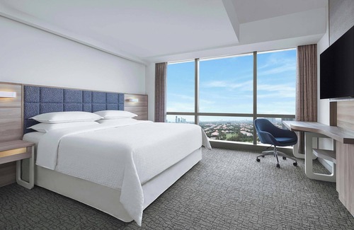 Surabaya Hotel | Four Points by Sheraton Surabaya, Pakuwon Indah