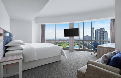 Surabaya Hotel | Four Points by Sheraton Surabaya, Pakuwon Indah