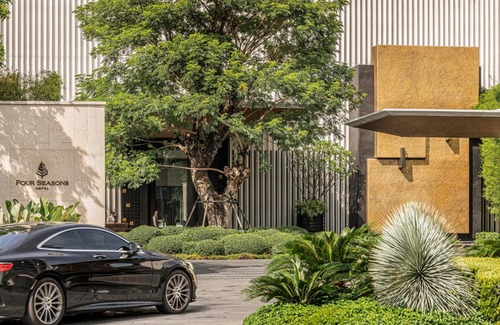 Yan Nawa Hotel | Four Seasons Hotel Bangkok at Chao Phraya River