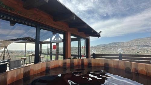 Masade Chalet De Esquí | Four seasons view