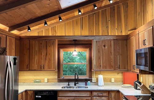 Saluda Cabina | Retiro de cuatro vientos en el río verde