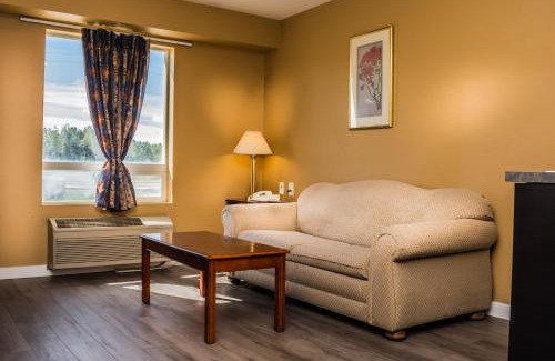 Fox Creek Hotel | Fox Creek Inn