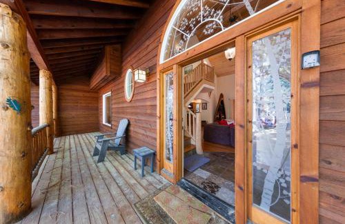 Truckee Casa | Fox Crossing at Tahoe Donner by Tahoe Getaways - 3BR Vacation Rental w Forested Views & HOA Amenities!