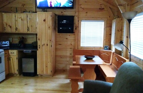 Coffeeville Cabina | Caza de zorro, escapada de pesca de pez