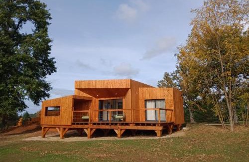 Saint-Felix-de-Reillac-et-Mortemart Hotel | Les Lodges du golf de la Marterie