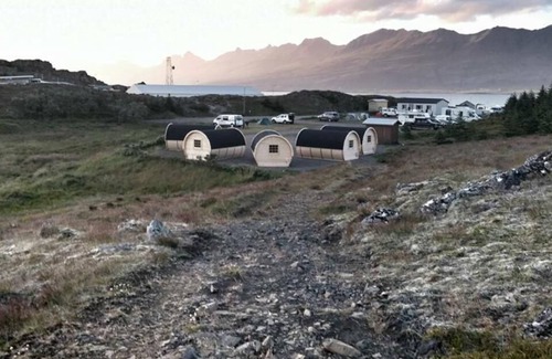 Djupivogur Alquiler De RV | Framtid Camping Lodging Barrels