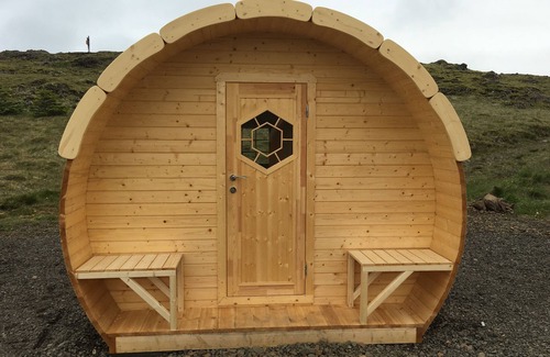 Djupivogur Alquiler De RV | Framtid Camping Lodging Barrels