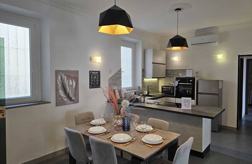 Frascati Apartamento | Frascati Fountain 3bdr Deluxe Apartment