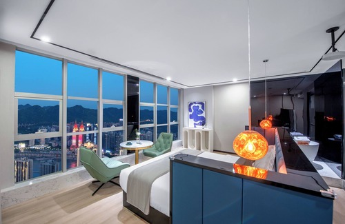 Yuzhong Hotel | Fraya High - altitude Future Hotel