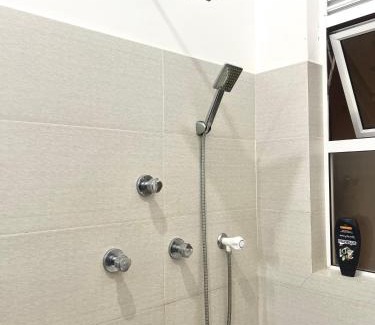 Nainamadama Casa | Free Airport Pickup and Modern Villa