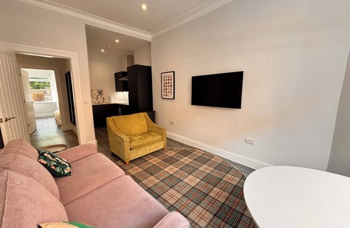 Glasgow Apartamento | Fresh apartment in heart of Southside of Glasgow