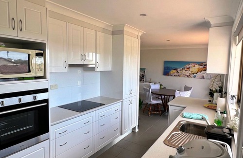 South West Rocks Casa | Freshly painted 4 bedroom home only a short drive into the heart of our CBD and our fabulous beache