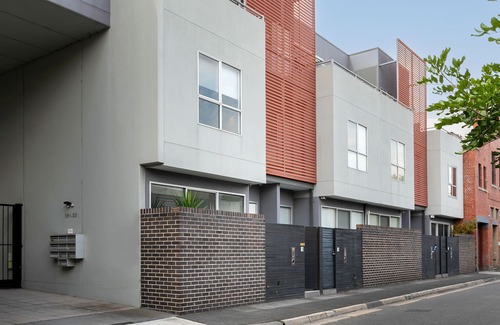 Abbotsford Casa | residencia ejecutiva masiva en el límite con la ciudad