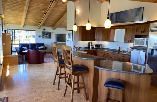 Sea Ranch Casa | Friends and family will love staying at Tranquility Base in the Sea Ranch