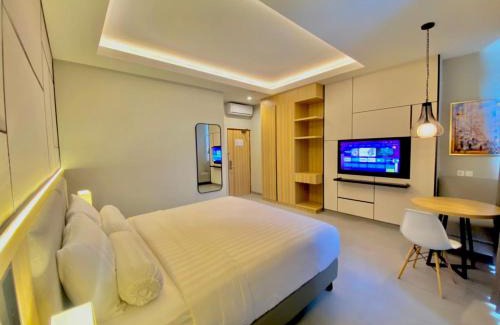 Tuban Sub-District Hotel | Front One King Hotel Tuban