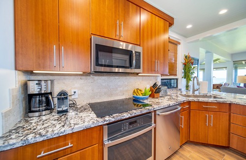 Napili Villa | FRONT ROW OCEANFRONT!Platinum 5 star villa.Water view from main & master! 26G-1