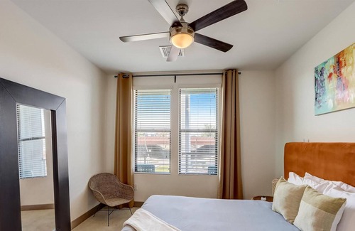 Tempe Apartamento | FRONTDESK Vela at Tempe Town Lake Apts