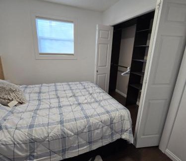 Regina Apartamento | Full House - Main Floor