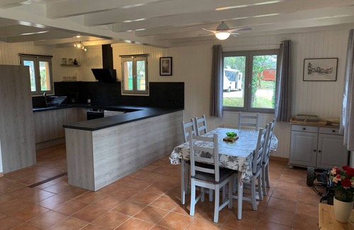 Lachapelle-Auzac Chalet De Esquí | Fully-equipped, renovated chalet near Souillac in the Dordogne