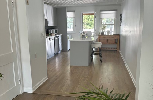 Old Greenwich Apartamento | Fully furnished summer rental in the heart of Old Greenwich