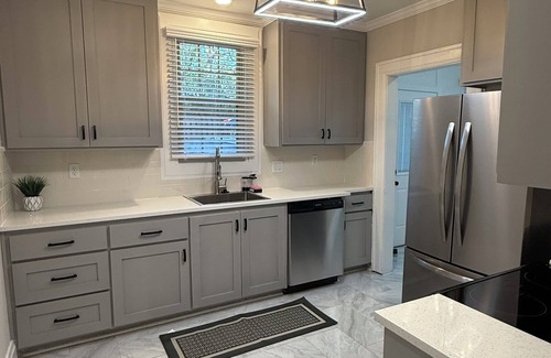 Montgomery Casa | Fully renovated Charming 2-bedroom with full kitchenin amazing at1423 Madison av