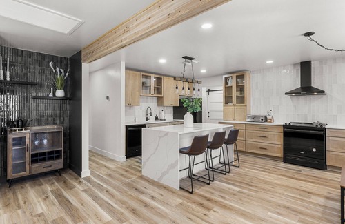 Village Grove Casa | NEW Remodel + Backyard Oasis Near Old Town