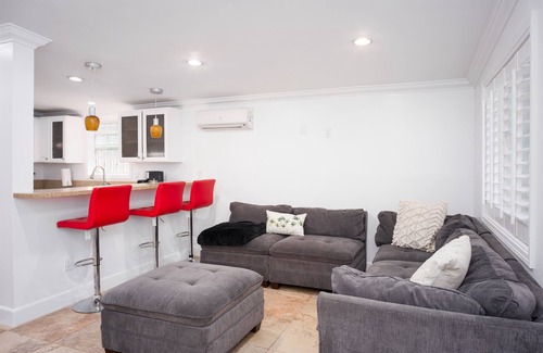 Lawndale Casa | FUN Game Rm, Mem Foam by Beach in South Bay Pets