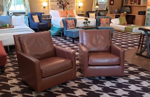 Greenbrier Casa | Diversión al sol: chimenea al aire libre, piscina de agua salada, bañera de hidromasaje, sauna y mucho más