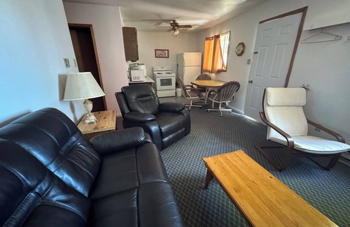 Curryville Cabaña | Fundy Rocks Resort family Cottage - Near Famous Hopewell Rocks