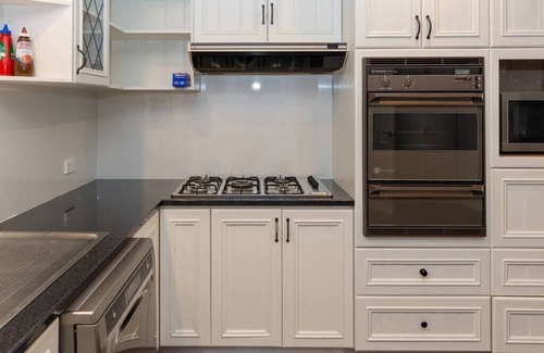 Stone Well Casa | Furche Barossa 5 bed Stay: Vineyards and Fireplace