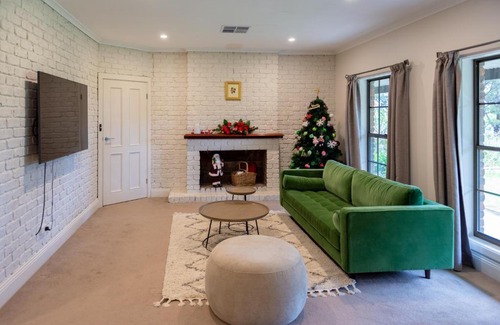 Stone Well Casa | Furche Barossa 5 Bedroom Holiday House