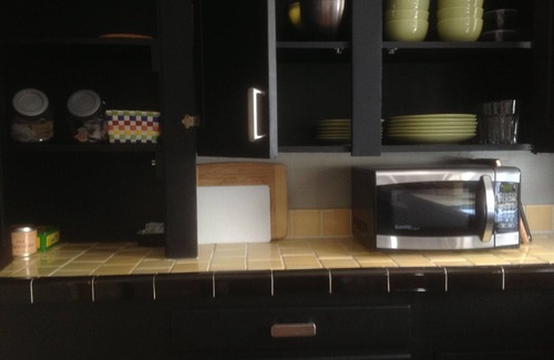 Pacific - Edison Cabaña | Furnished Artistic 1 bedroom cottage in quiet yet central, LA location