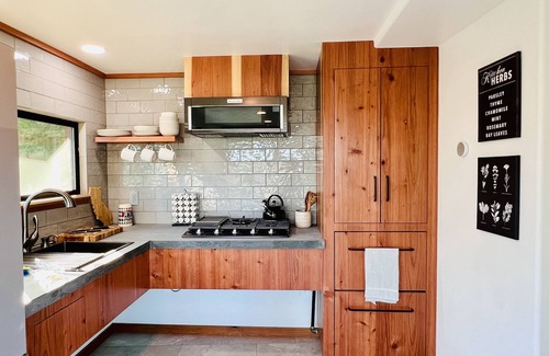 Boulder Creek Cabina | Fynix - Unique Container Home in Redwood Forests