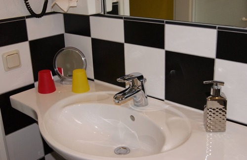 Großbundenbach Casa | Gästehaus 'Alte Bäckerei' Kaffeehaus