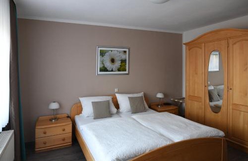 Arzheim Hotel | Gästehaus Kleine Kalmit