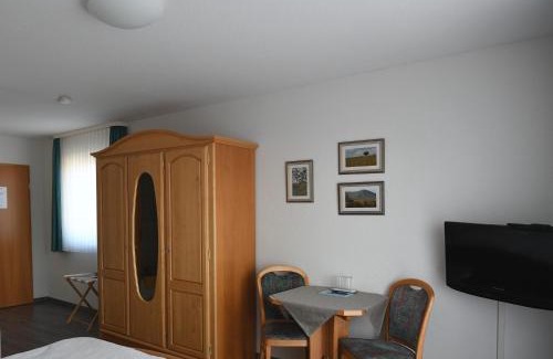 Arzheim Hotel | Gästehaus Kleine Kalmit