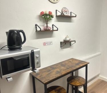 Winhoring Casa | Gästezimmer London im Werkmotel