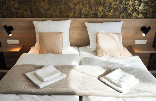 Estenfeld Hotel | Gästezimmer nahe Würzburg - schöne, saubere & preiswerte Zimmer, an der A7